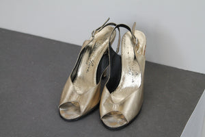 Guld pumps 1970